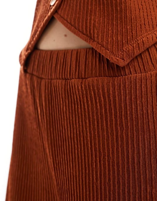 Vero Moda plisserad byxa med vida ben i rostfärg - Image 3