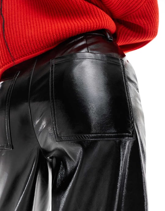 ASOS DESIGN ankellång vidbened högglansbyxa i svart - Image 3