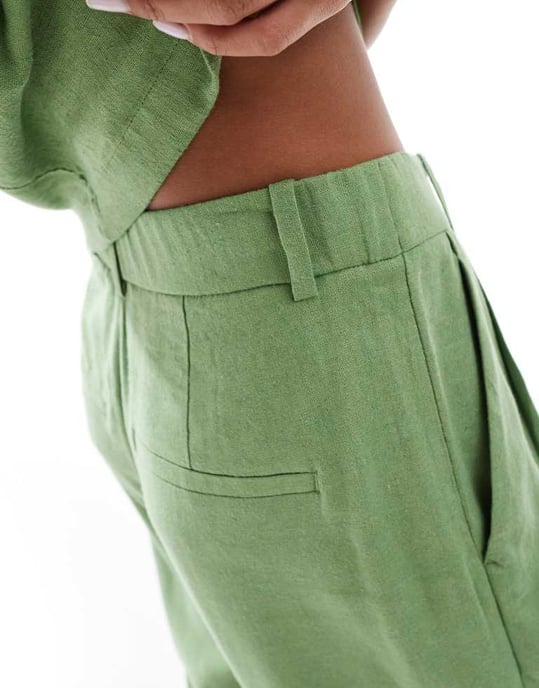 Abercrombie & Fitch Sloane koord linneblandning vida byxor i grön - Image 2