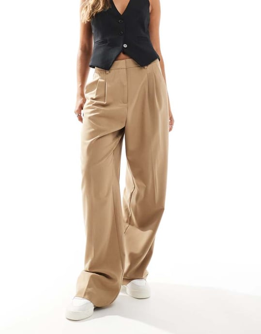 Vero Moda vida byxor i kamel - Image 1