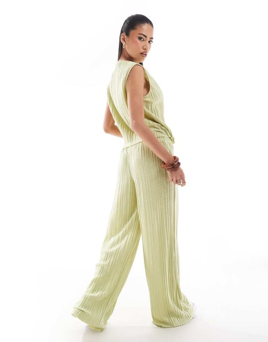 ASOS DESIGN vida bensmidda plisserade byxor i salviagrön - Image 2