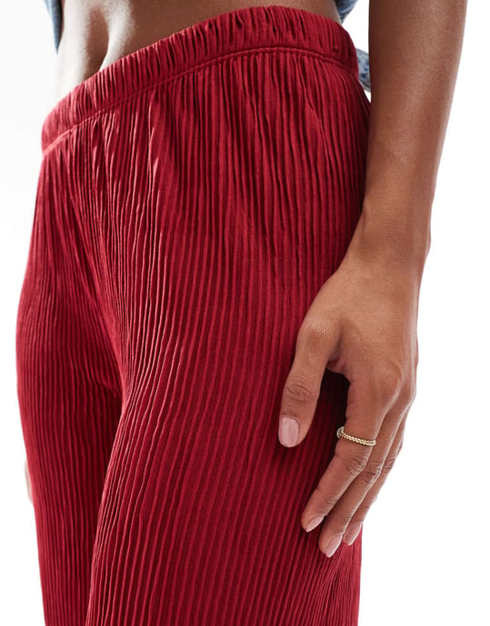 ASOS DESIGN plisserade vida byxor med resår i rött - Image 3