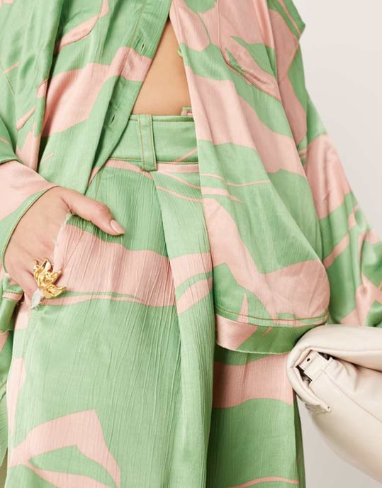ASOS EDITION oversized skräddarsydd vida byxor co-ord i grön och rosa tryck - Image 4