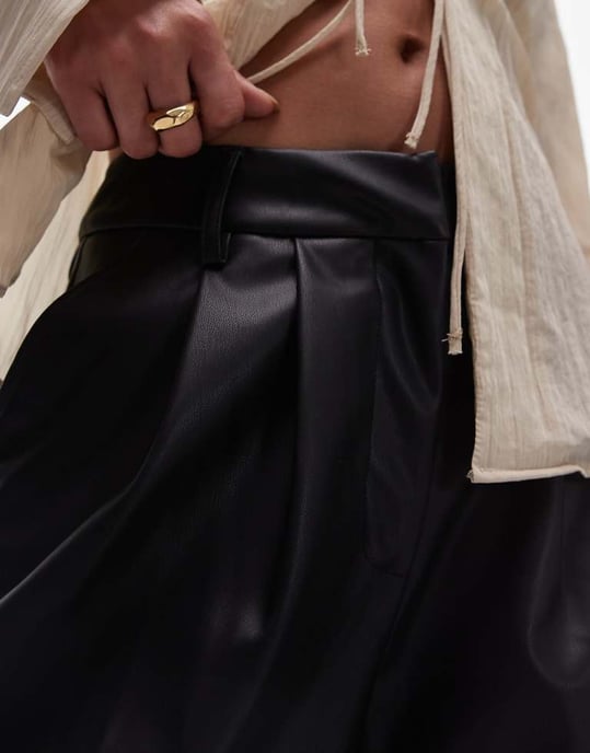 Topshop fusk läder vida skräddarsydda byxor i svart - Image 3