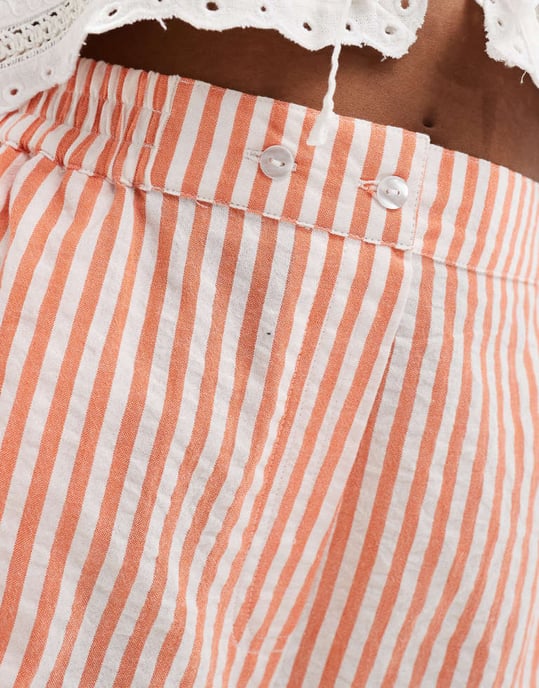 ASOS DESIGN cropped byxor med resårmidja i orange rand - Image 4