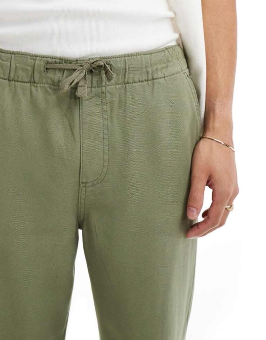 Utvald linneblandning löst sittande byxa i khaki - Image 3