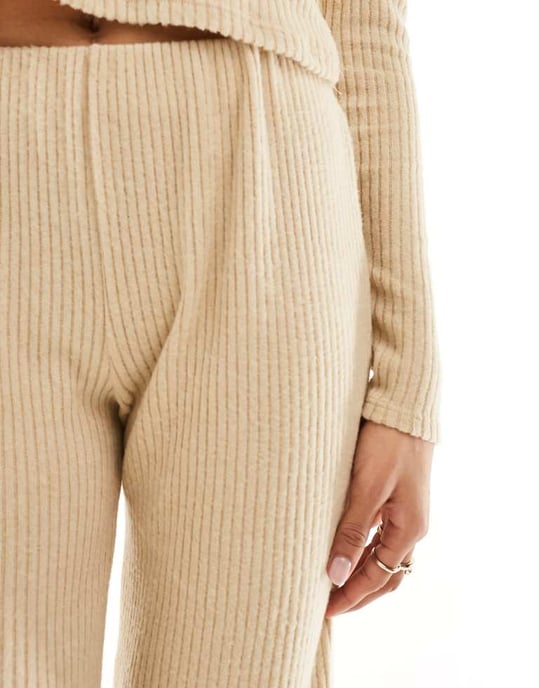 ASOS DESIGN matchande ribbad vidbyxa i sand - Image 4