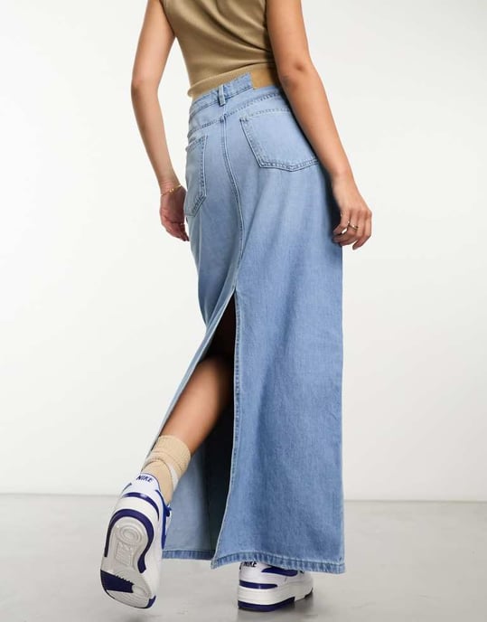 Cotton On rak maxi kjol i ljustvättad denim - Image 2