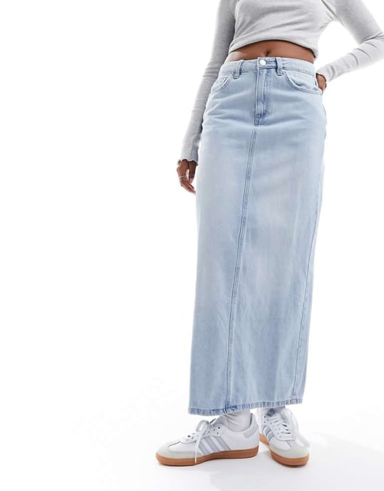 Cotton On rak denim maxikjol i ljus tvättad blå - Image 1