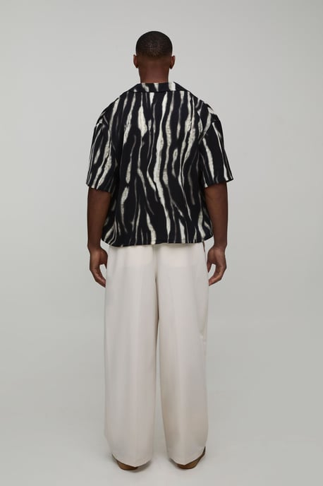 Oversized Boxy Distorted Animal Print Shirt - Image 2