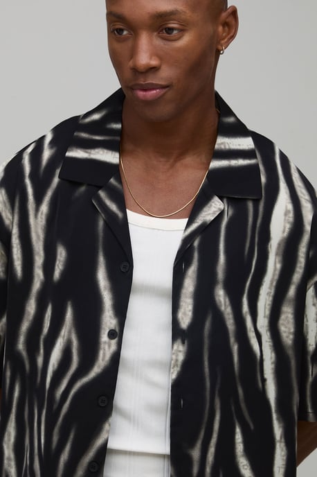 Oversized Boxy Distorted Animal Print Shirt - Image 3