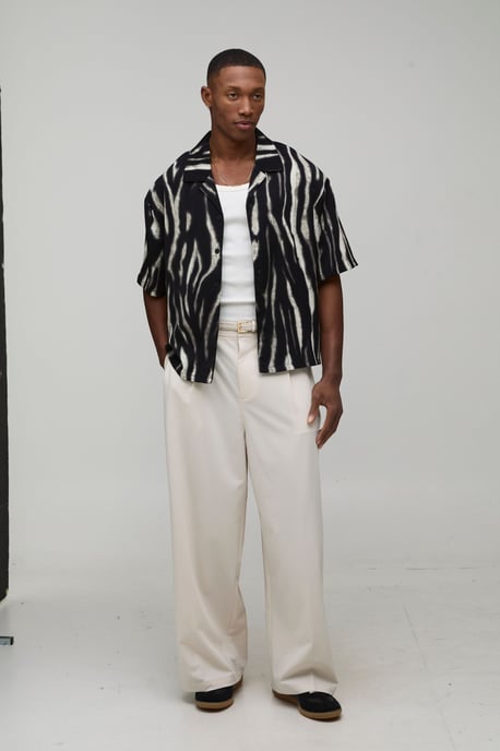 Oversized Boxy Distorted Animal Print Shirt - Image 4