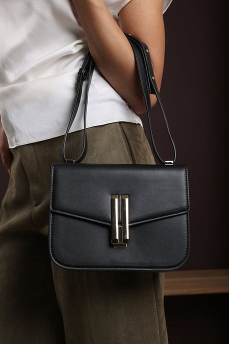 Where's That From Womens 'Delrio' Gold Clasp Cross Body Tofu Bag - Image 6