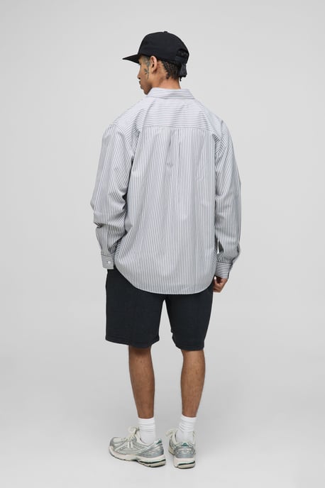 Baggy Fit Washed Worldwide Embroidered Short - Image 2