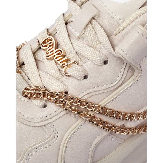 Buffalo Bliss in sneakers - Image 4