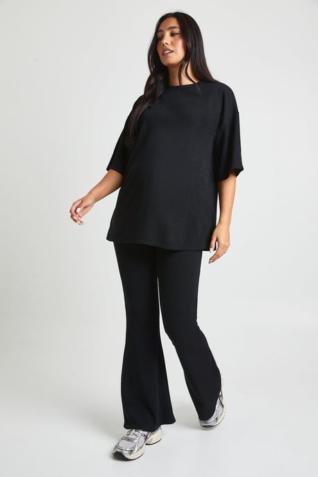 Maternity Split Side Oversized T Shirt And Flared Trouser - Image 3