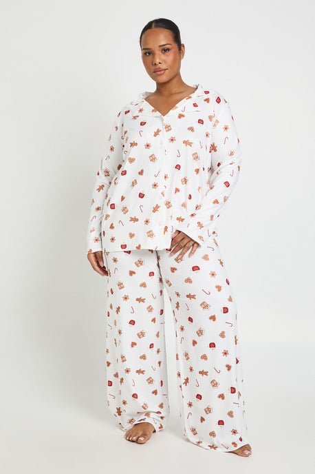 Plus Gingerbread Man Print Long Sleeve Shirt And Trousers Pyjama Set - Image 3