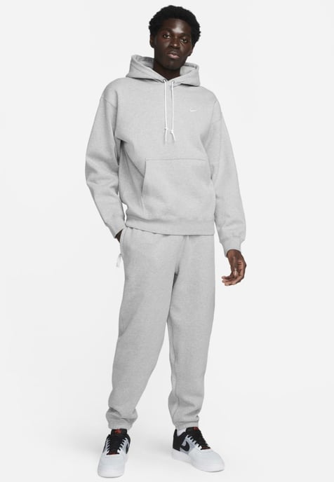 Nike Solo Swoosh Mens Fleece Pullover Hoodie in Grey - Image 6