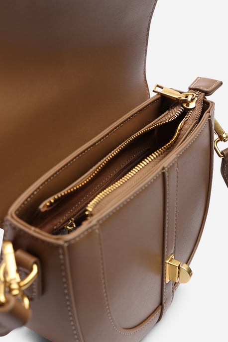 Where's That From Womens 'Breeze' Faux Leather Shoulder Bag With Gold Lock Detail - Image 5