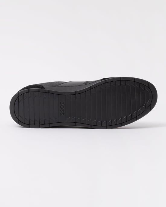 Nitan Low Profile Trainers in Black - Image 4