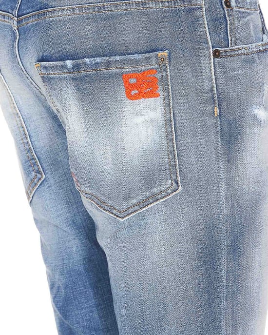 Jeans in Light Blue - Image 4