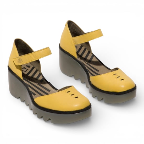 Fly London dames sandalen met sleehak, model BISO305FLY, van suède leer, geel. - Image 3