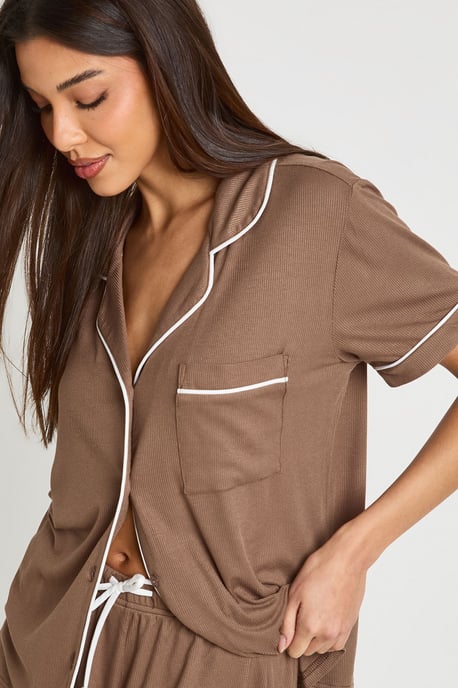 Soft Rib Piping Detail Short Sleeve Shirt & Short Pyjama Set - Image 4
