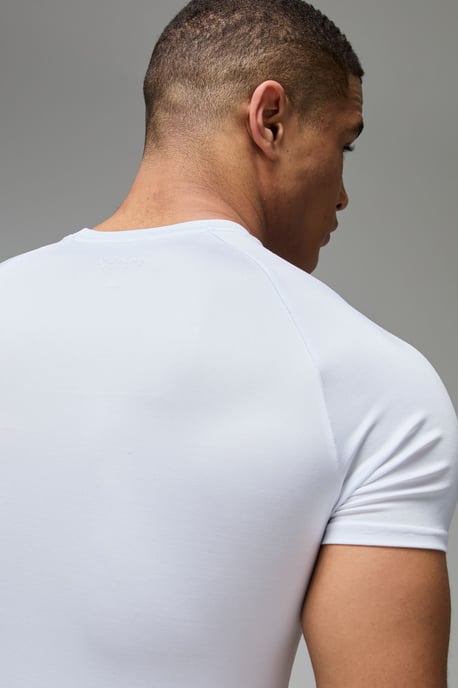 Man Active Lightweight Essentials Gym Muscle Fit Raglan T-shirt - Image 3