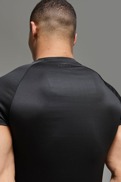 Man Active Lightweight Essentials Gym Muscle Fit Raglan T-shirt - Image 3