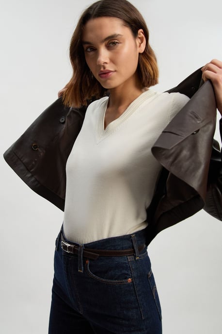 Viscose Blend V Neck Knitted Short Sleeve Top - Image 2