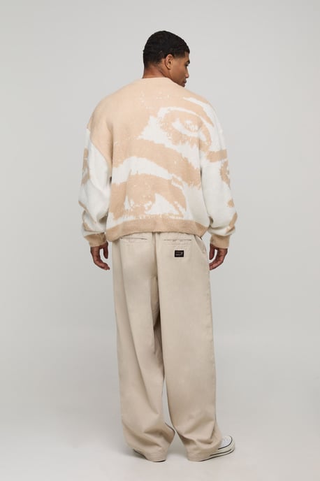 Oversized Boxy Brushed Eye Graphic Knitted Jumper - Image 2
