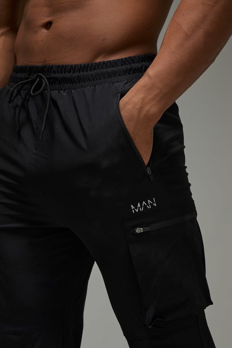 Man Active Tapered Cargo Joggers - Image 3