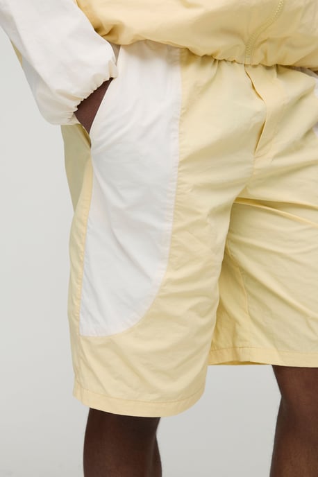 Elasticated Waist Relaxed Fit Colour Block Nylon Short - Image 3