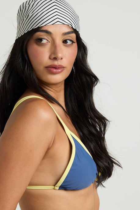 Double Strap Detail Triangle Bikini Top And Bikini Bottom Set - Image 4