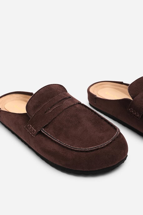Where's That From Women's Honeybee Low Back Slip on Mule - Image 5