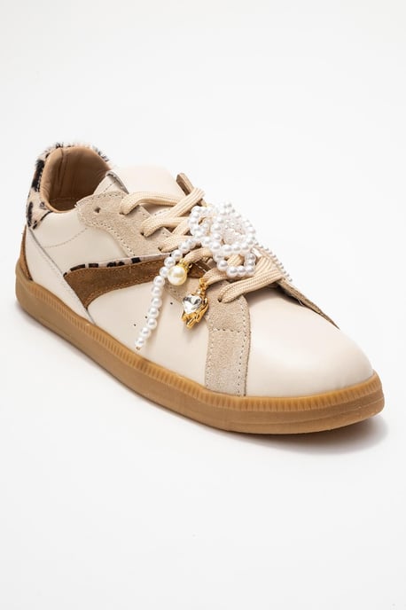 Taren Leren Parel Gesp Sneakers Dames - Image 1