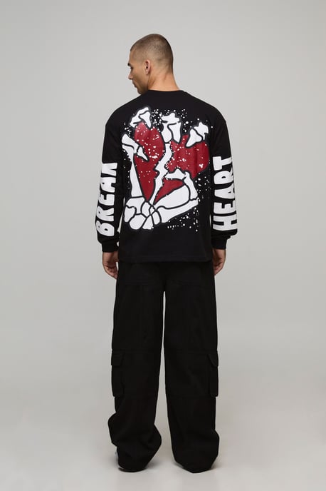 Black Oversized Long Sleeve Heart T-Shirt - Image 2