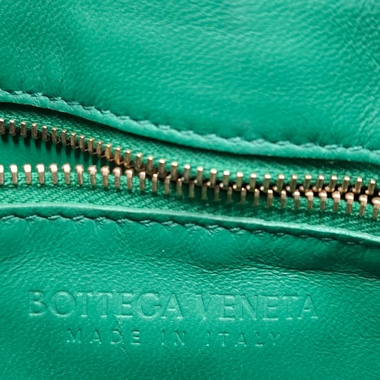 Bottega Veneta Padded Cassette Shoulder Bag in Green Leather - Image 5