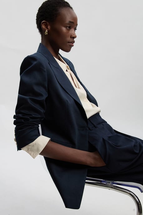 Tailored Linen Single Breasted Blazer - Image 3