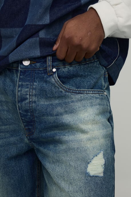 Stonewash Ripped Knee Baggy Fit Jeans - Image 3