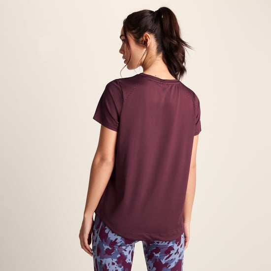 Florrie Womens Performance T-Shirt - Black Raspberry - Image 2