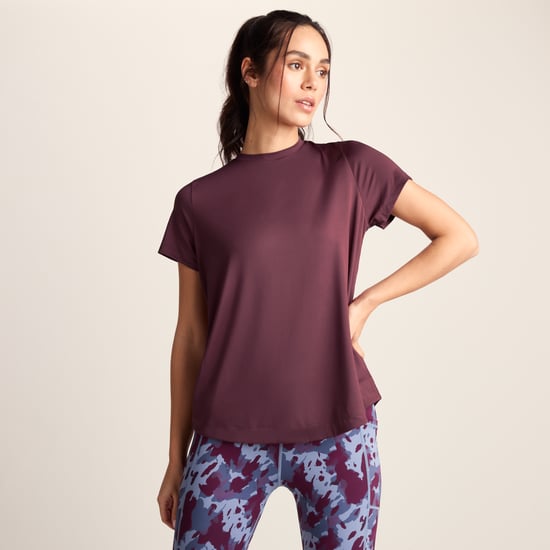 Florrie Womens Performance T-Shirt - Black Raspberry - Image 3