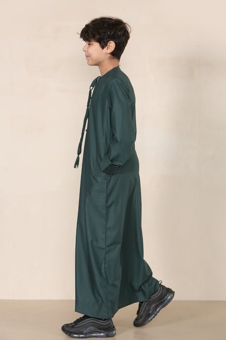 Olijfgroene Thobe Emirati Jubba Islamitische kleding voor jongens, kaftan met Eid-koord en kwastjes - Image 2