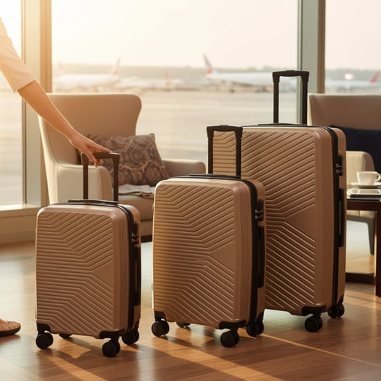 Golden Hard Shell Cabin 48 x 37 x 20 cm Secure Luggage Suitcase - Image 2