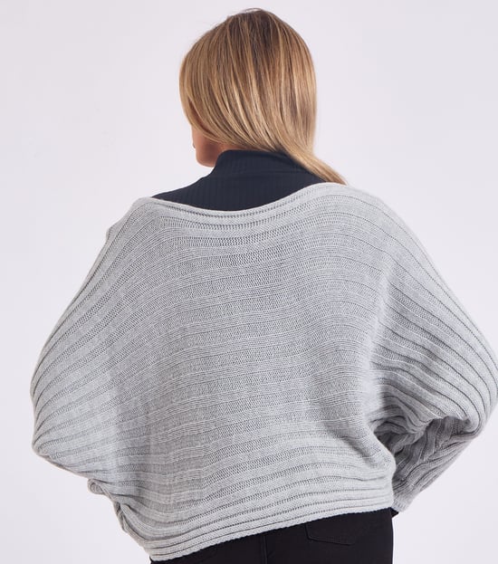 Stripig stickad oversized tröja med batwingärmar - Image 4