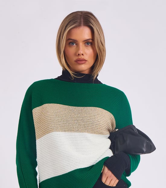 Stripig stickad oversized tröja med sned halsringning - Image 2