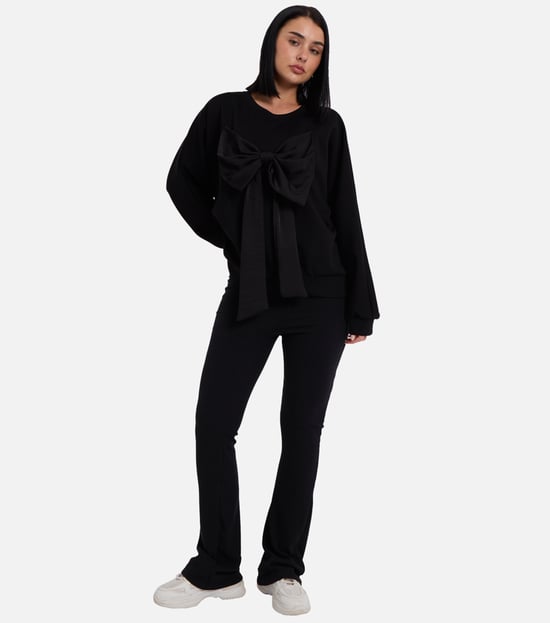 Svart jumper med rosett framtill, oversized passform - Image 3