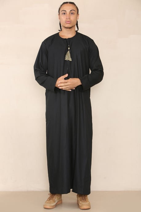 Mens Black Thobe Jubba Saudi Islamic Arab Eid Emirati Kaftan Jubbah Tassel Robe - Image 1