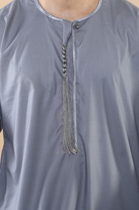 Mens Grey Thobe Jubba Saudi Islamic Arab Eid Emirati Kaftan Jubbah Tassel Robe - Image 4