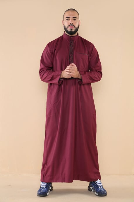 Mens Wine Thobe Jubba Emirati Islamic Arabic Eid Embroidery Kaftan Jubbah Robe - Image 2